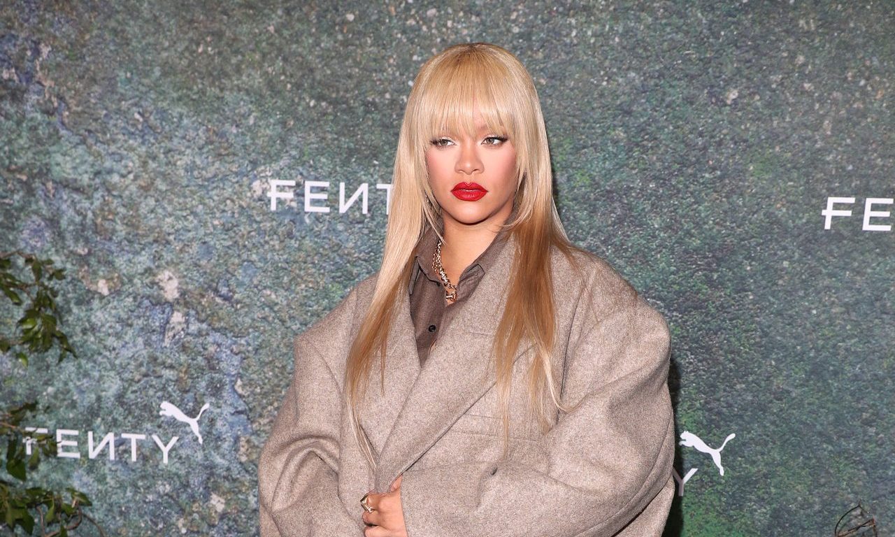 Bad Gal Regrets?!! Rihanna Lists Exposed Nips And Panties As Her Fashion Icks (Video)