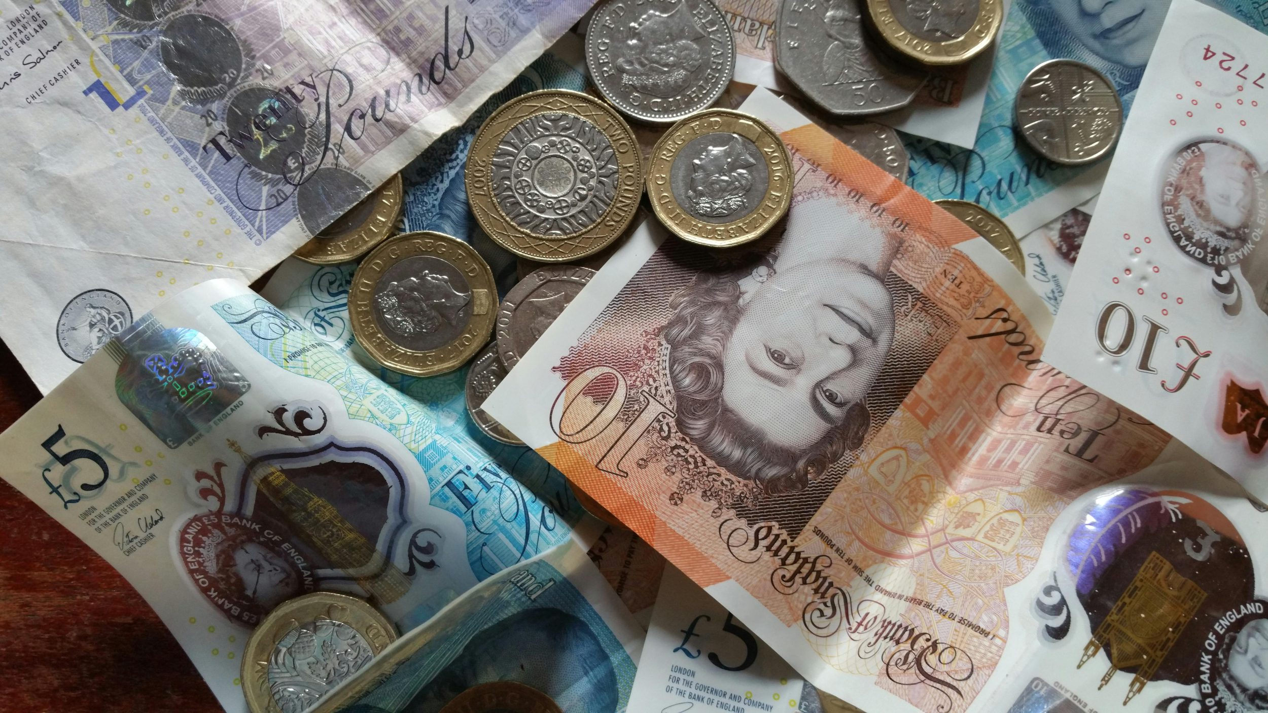 These Are The Average UK Salaries By Age And It’s Good News For People Between 40-49