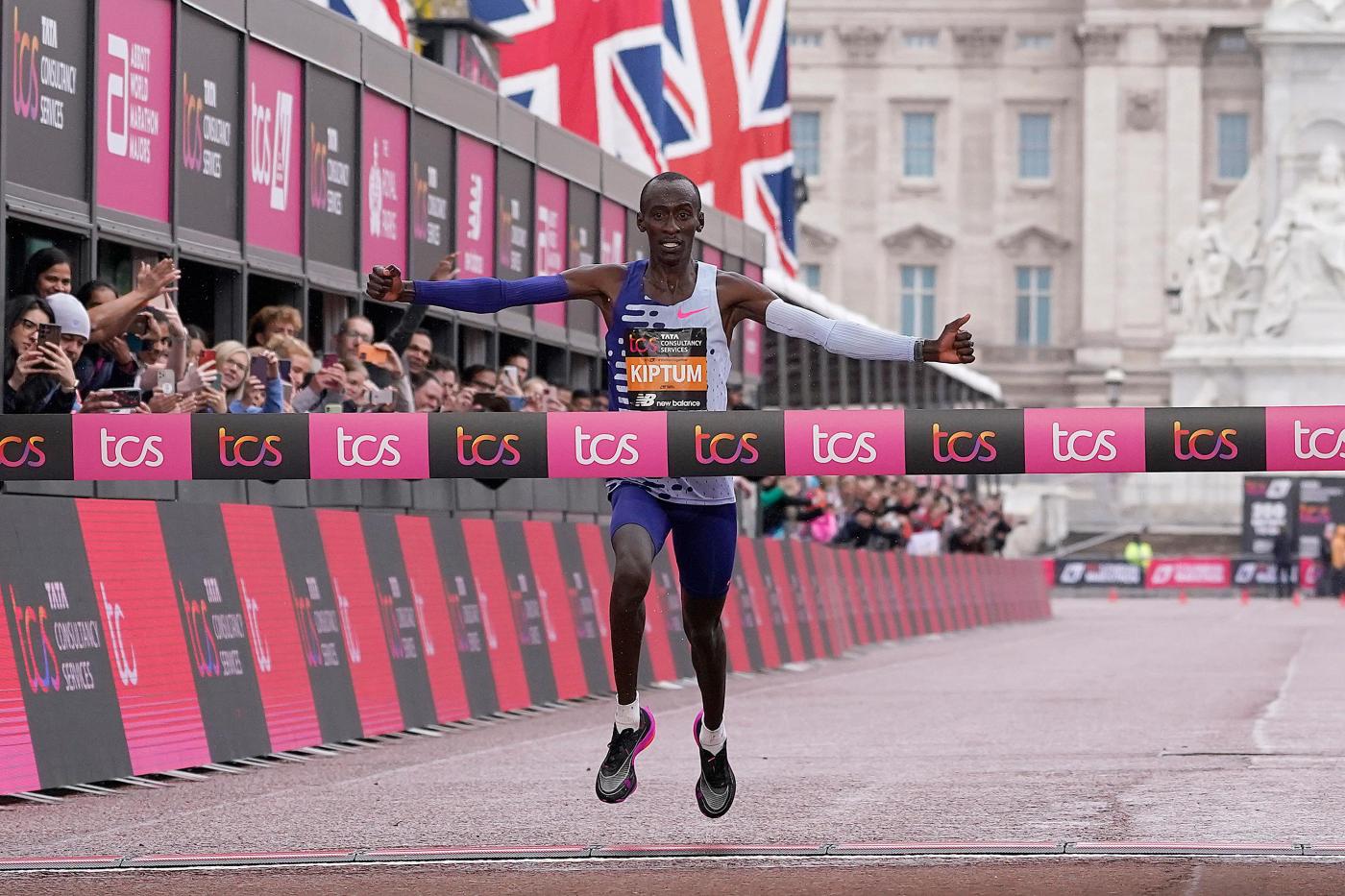 London Marathon pays tribute to last year’s winner Kelvin Kiptum, who died in car crash in February