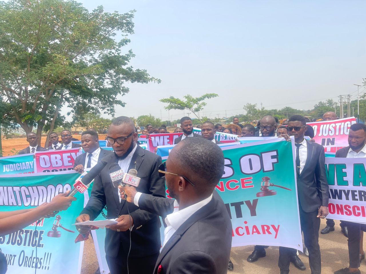 Lawyers protest at Supreme Court, criticise EFCC’s handling of case against Yahaya Bello