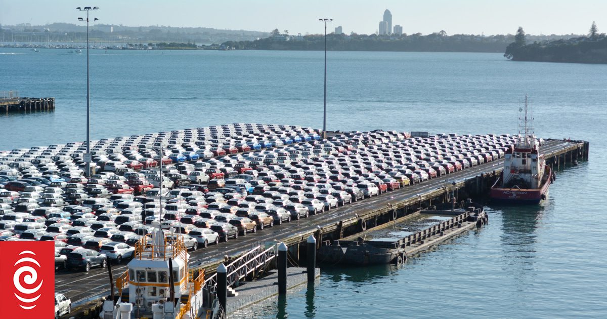 Port of Auckland plans to sell two wharf sites to council