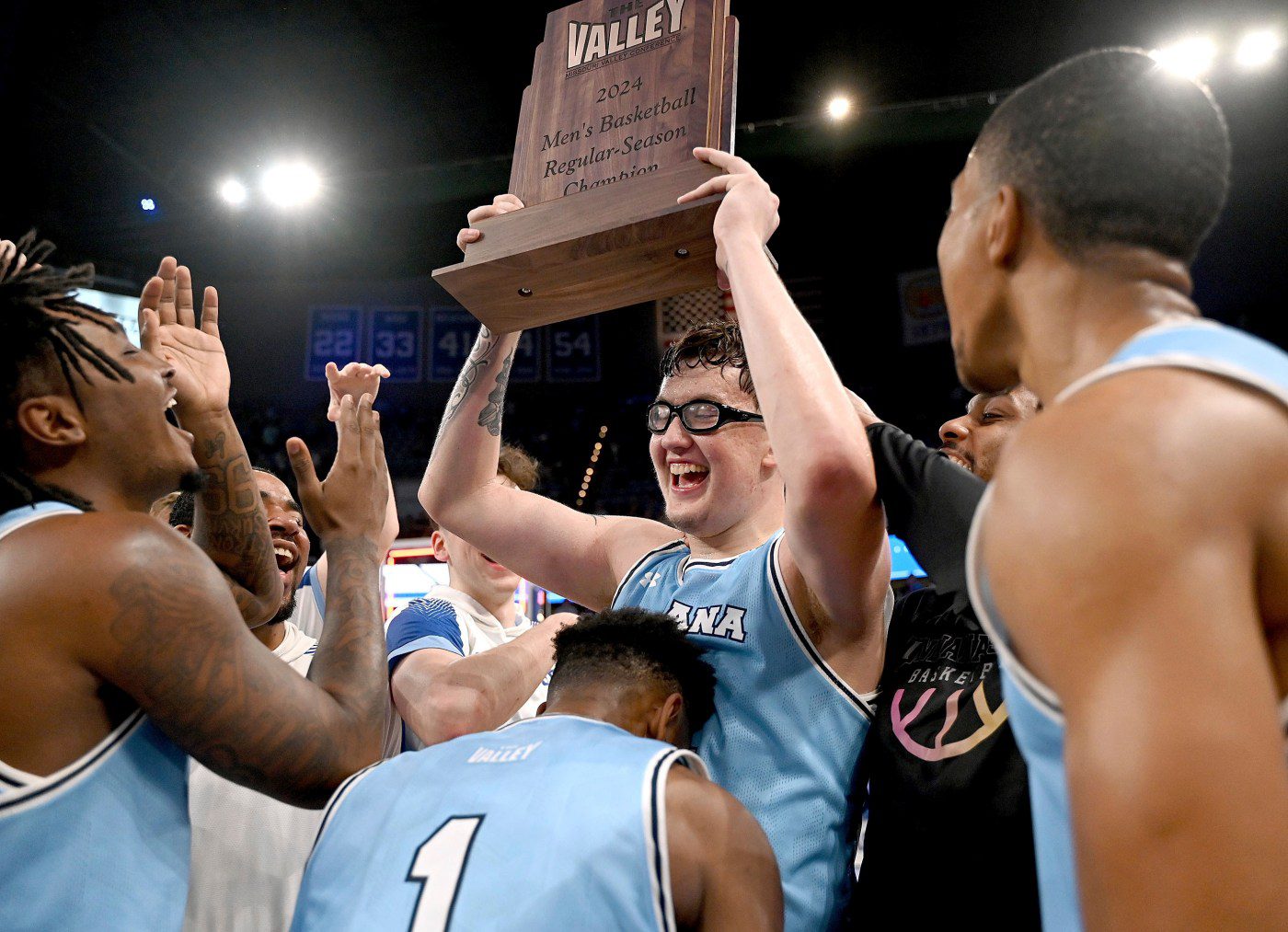 Column: Oak Forest’s Robbie Avila, aka Cream Abdul-Jabbar, takes college basketball by storm. ‘Kind of amazing.’