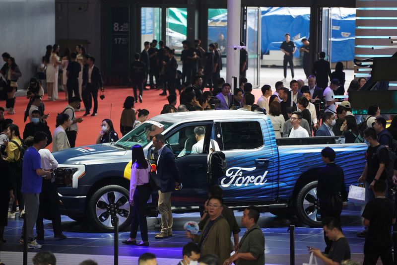 Ford profit beats on commercial sales; EVs still dragging