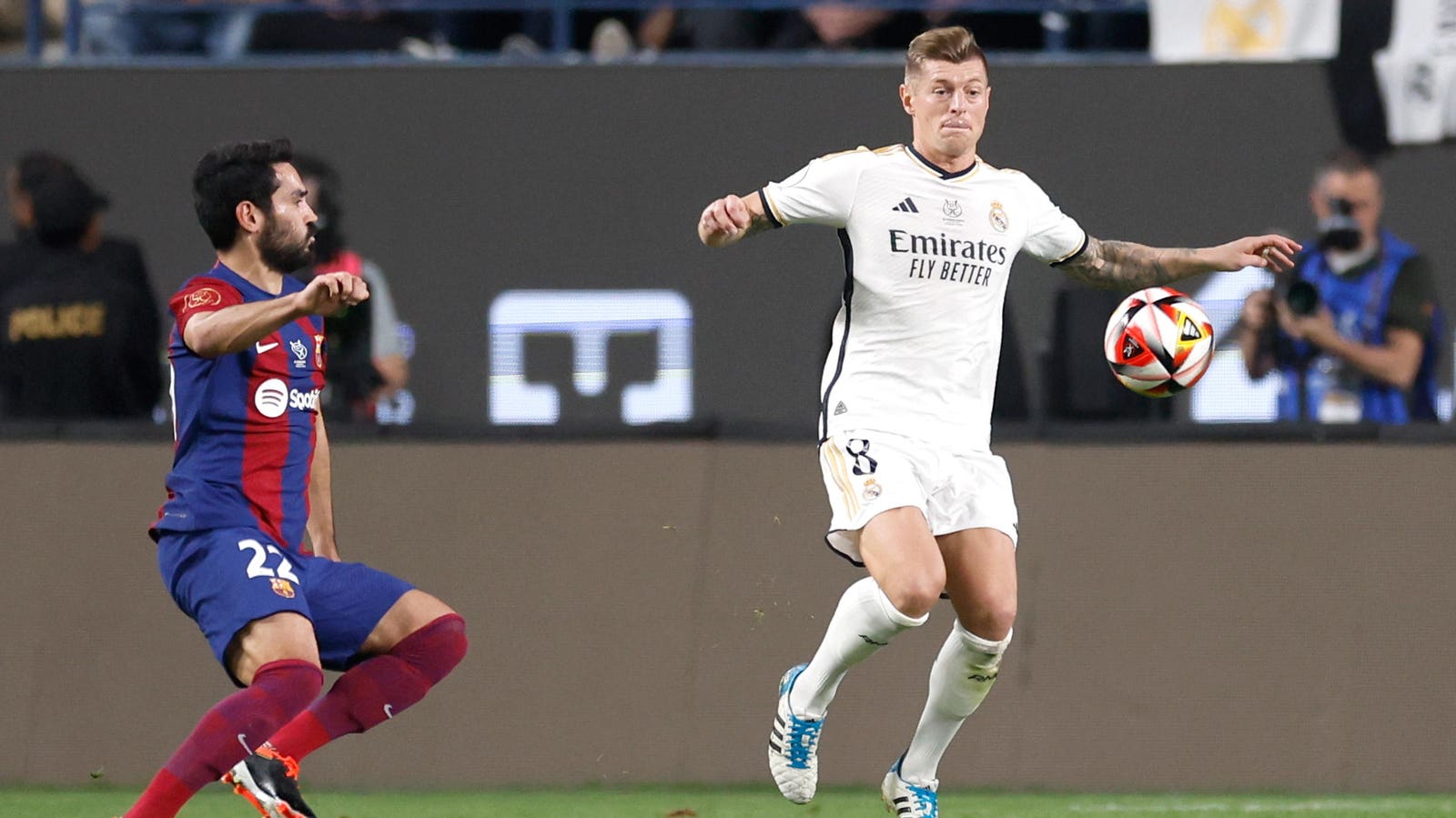 Real Madrid Legend Toni Kroos Roasts FC Barcelona