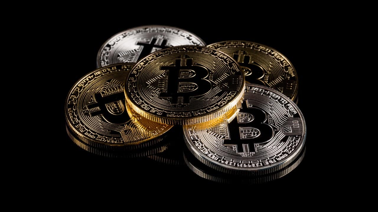 Analyst Willy Woo Labels Bitcoin as The Best Long-Term Investment