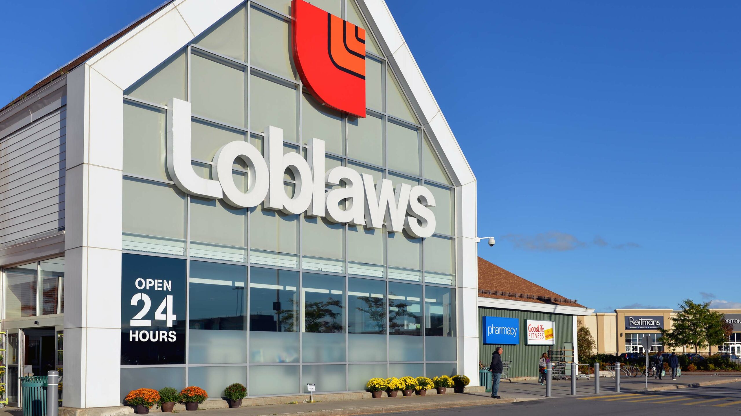 Canadians plan to boycott Loblaws, Shoppers Drug Mart in May over rising food costs