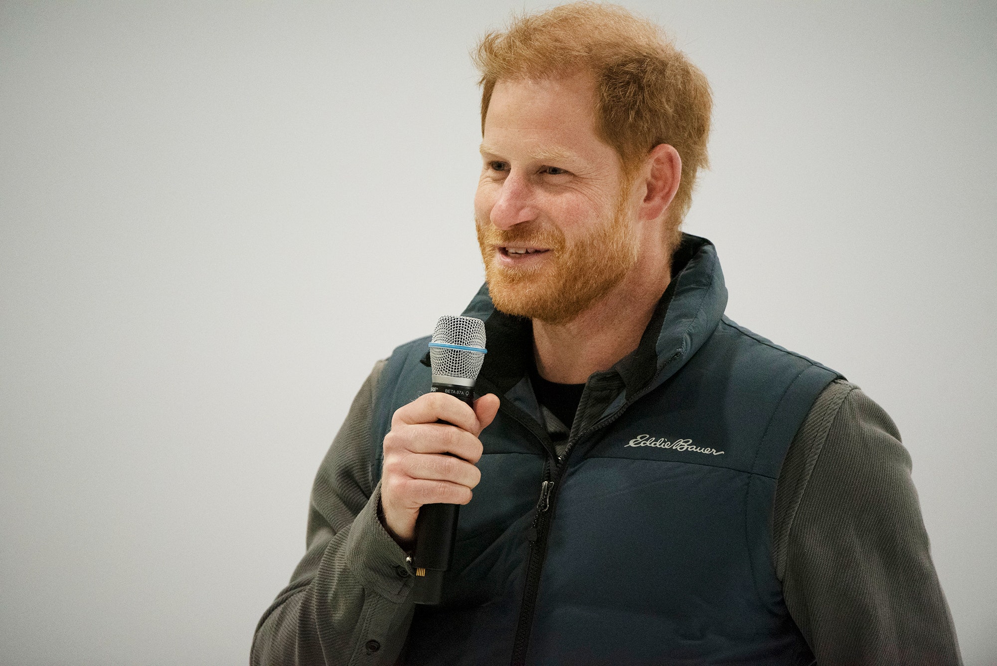 Prince Harry Gives Out a Soldier of the Year Award to a Friend He Made Through the Invictus Games