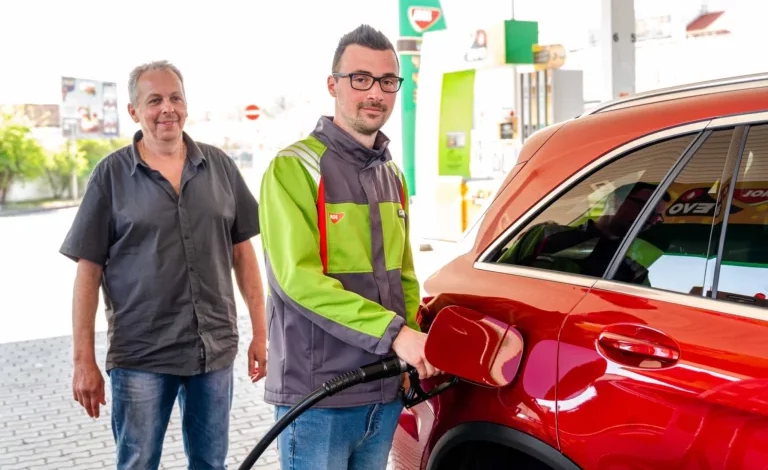 Will Orbán cabinet reintroduce fuel price caps in two weeks in Hungary?