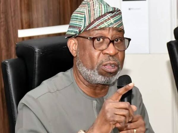 FG Revokes 924 Mineral Licences, Fine Racketeers