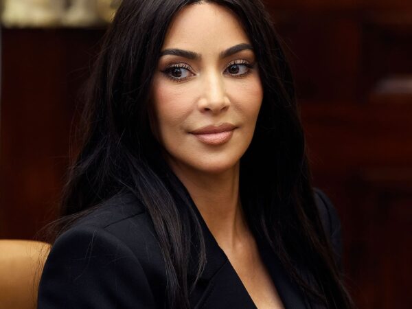 Kim Kardashian Debuts Icy Blonde Hair Transformation