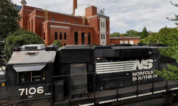 Norfolk Southern’s CEO should go, influential proxy advisor says