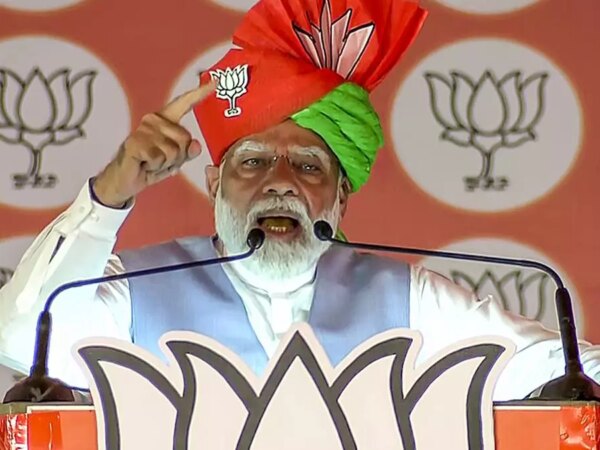 Congress plans to change the Constitution: PM Narendra Modi 