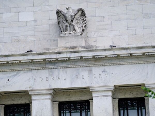 Inflation-wary US rate options market cautiously prices for 2024 Fed hike
