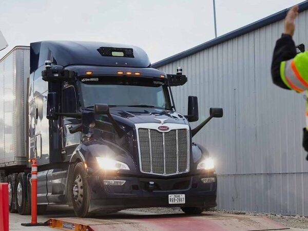 Self-Driving Trucks Are Coming to U.S. Highways This Year