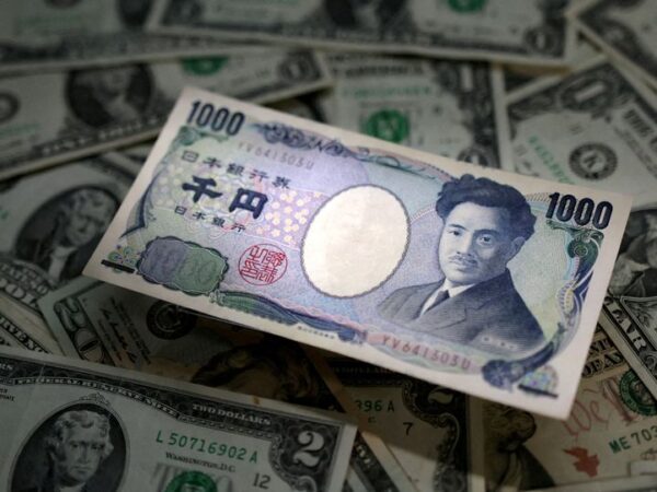 Japan may introduce tax breaks to spur repatriation into yen, Sankei reports