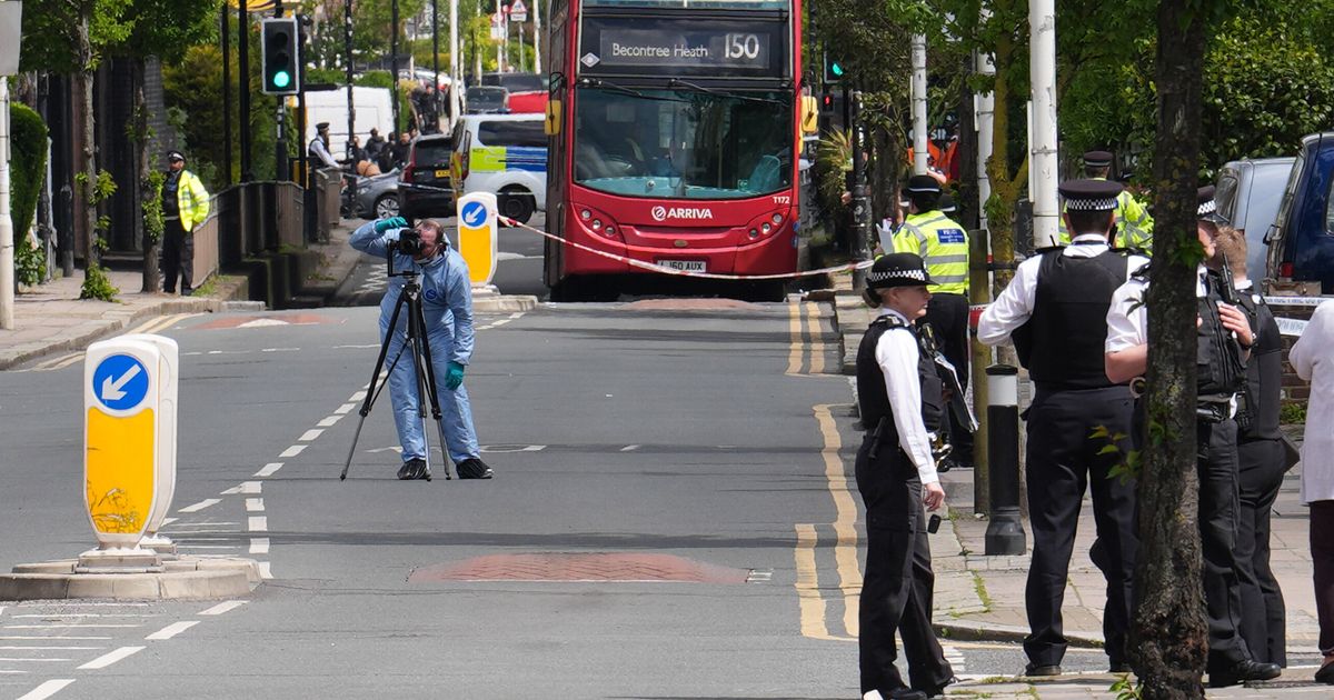 Sword Attack In London Suburb Leaves 13-Year-Old Boy Dead, 4 Others Injured