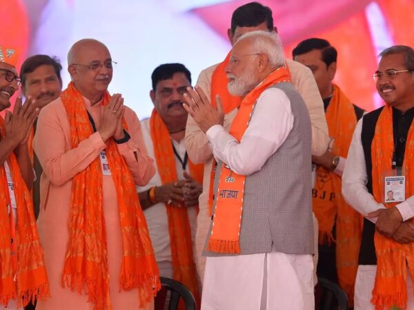 While attacking Cong again, Modi tries to soothe Rajput ire