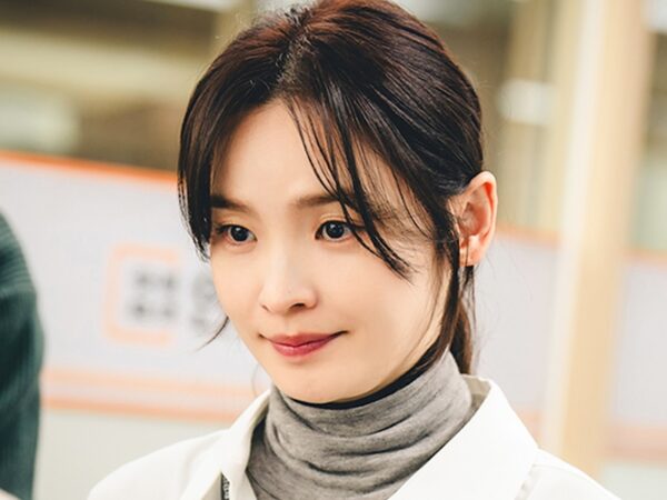 Jeon Mi Do Decides To Publish A Scoop First And Deal With Her Boss Later In New Drama “Connection”