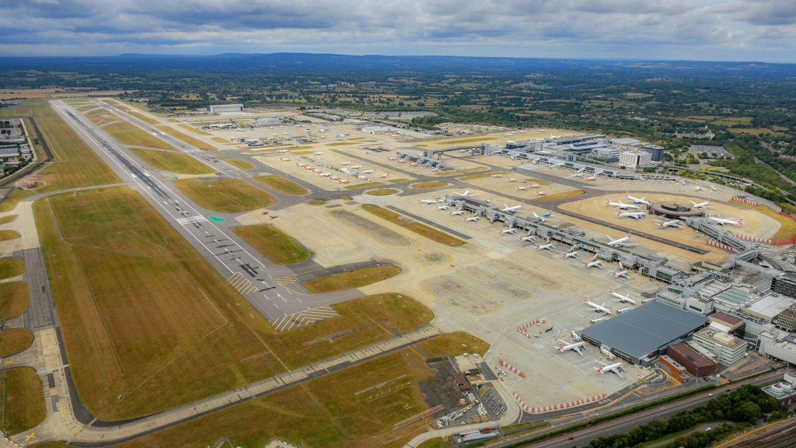 Easyjet questions viability of Gatwick’s £2.2bn second runway plans