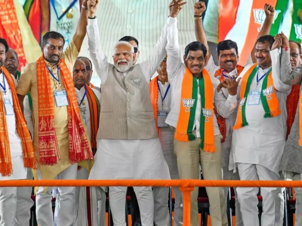 Congress, BJP line up star campaigners for Telangana