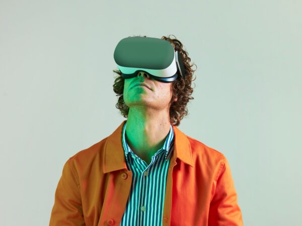 Exploring How Virtual Reality is Changing Startups