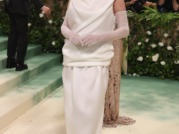 Linda Evangelista attends Met Gala for the first time in nearly a decade