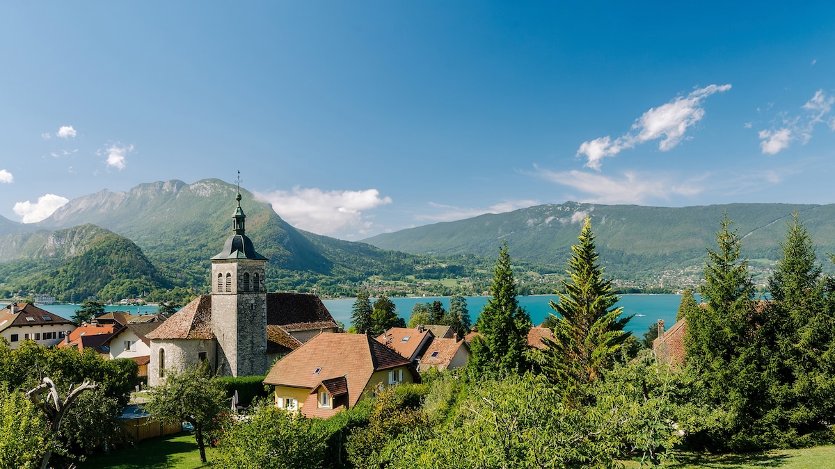 How to spend a weekend in Annecy, France