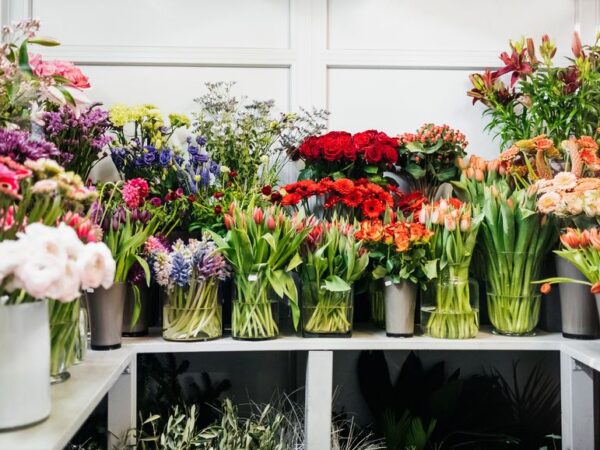 The Guy’s Guide to Buying Flowers