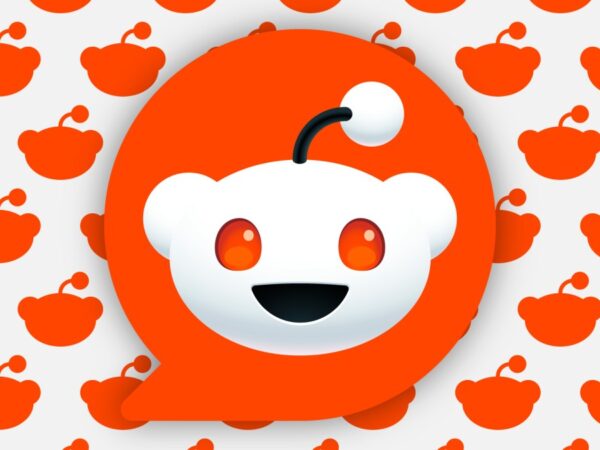 Reddit tests automatic, whole-site translation into French using LLM-based AI