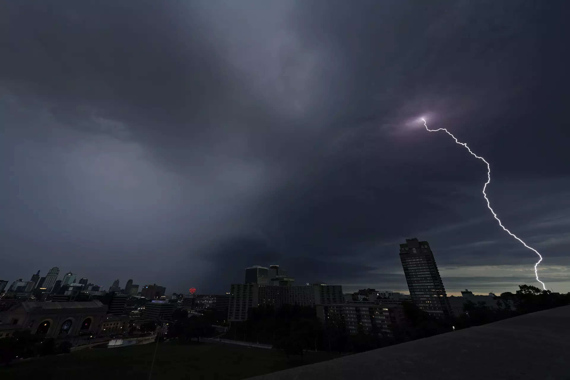 Tornado alert: Nearly 60 million residents in tornado zone. Check full list of states