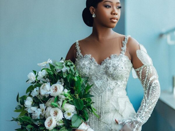 Exude a Classy Bridal Glow on Your Big Day With This Lovely Inspo