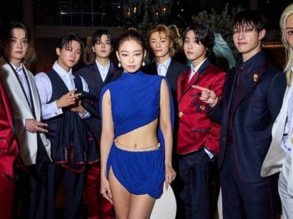 BLACKPINK’s Jennie and Stray Kids Attend Met Gala