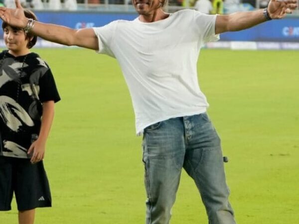 KKR vs SRH: Shah Rukh Khan dazzles in victory lap