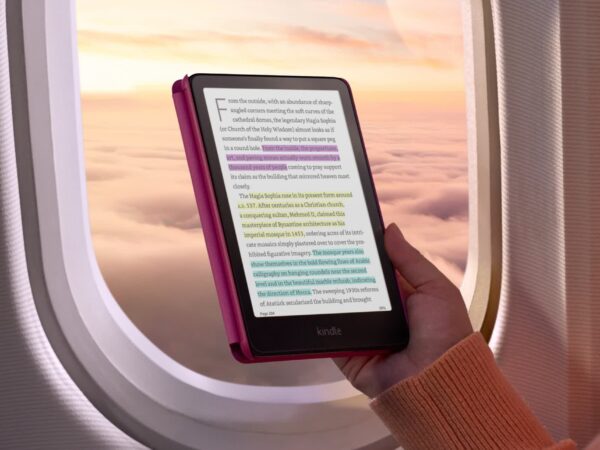 Amazon introduces its first color e-reader, the $279 Kindle Colorsoft